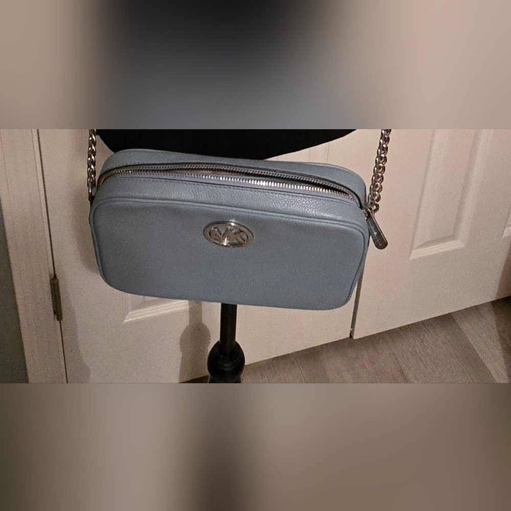 Micahel Kors Elegant Blue Crossbody Bag